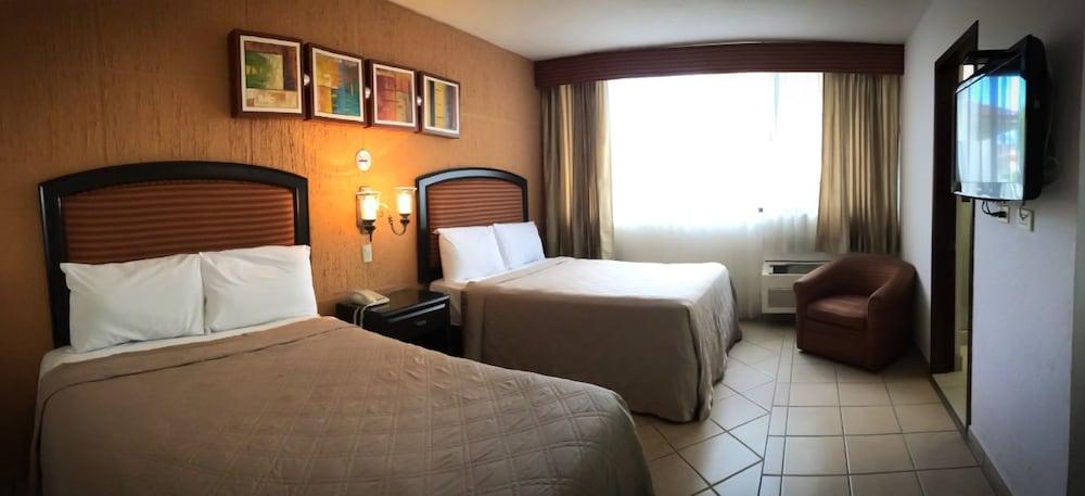 Hotel Eh Ejecutivo Urban Tepic Exterior foto